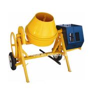 UT400 mini diesel-powered concrete mixer with 400-liter drum, ideal for off-grid and mobile job sites