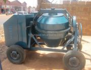 UT350 compact mixer with 350-liter drum for efficient concrete mixing in light construction jobs