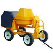 UT500 high-capacity 2-bag mixer with 500-liter drum for medium-scale concrete projects
